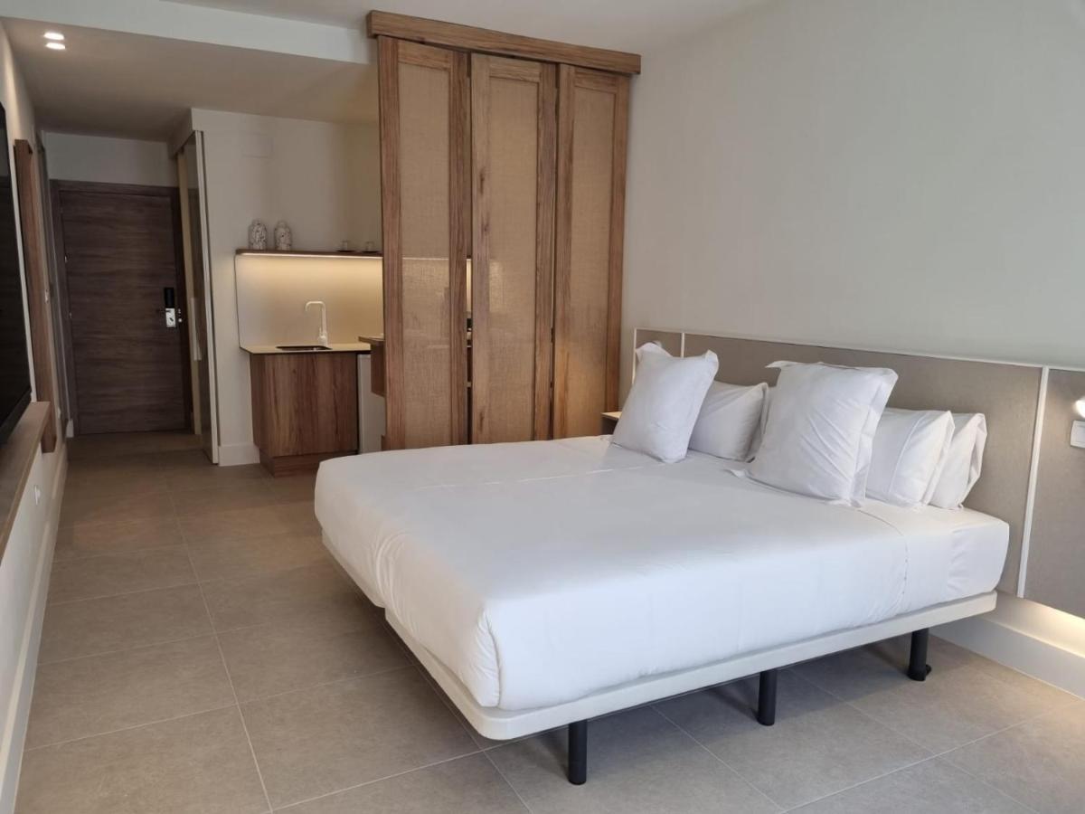 Reina Victoria Velazquez Aparthotel Alicante Exterior foto