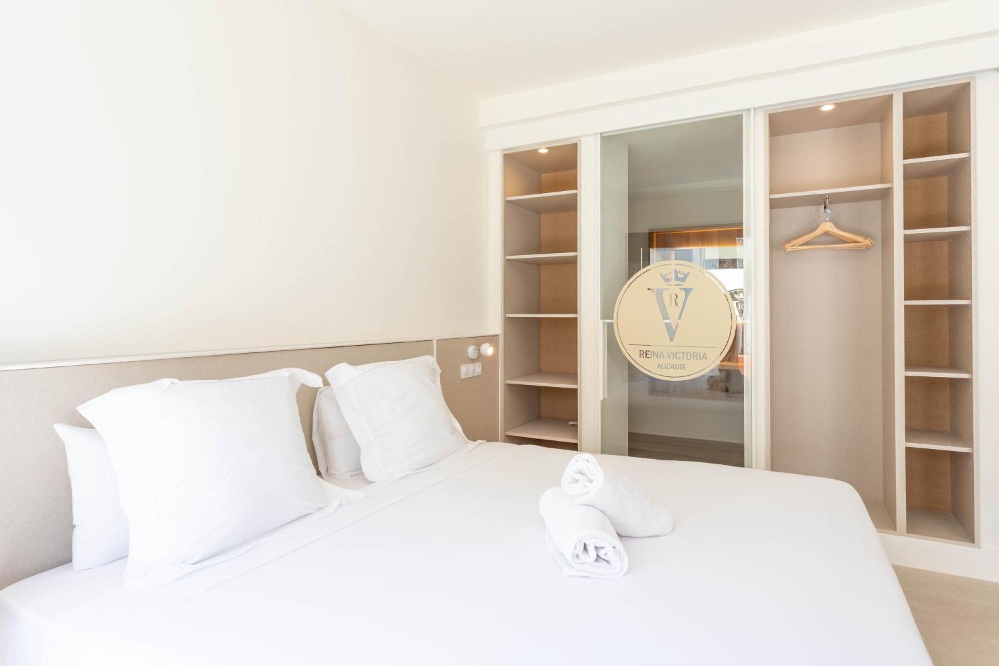 Reina Victoria Velazquez Aparthotel Alicante Exterior foto